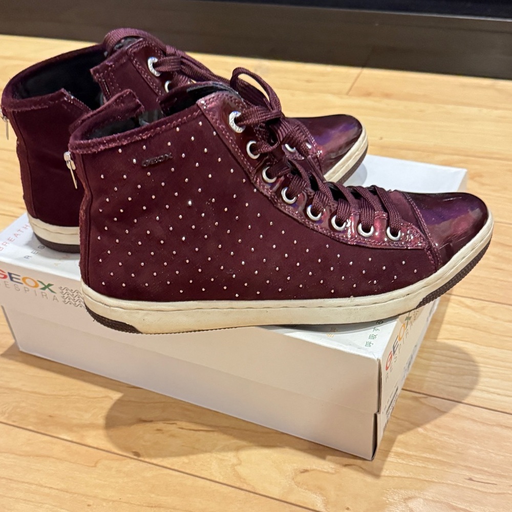 GEOX BREATHABLE SNEAKERS SIZE 7